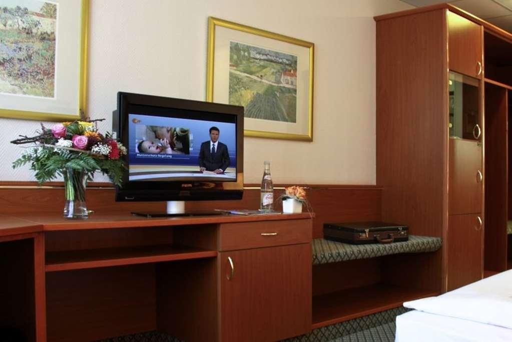 Victor'S Residenz-Hotel Гера Номер фото